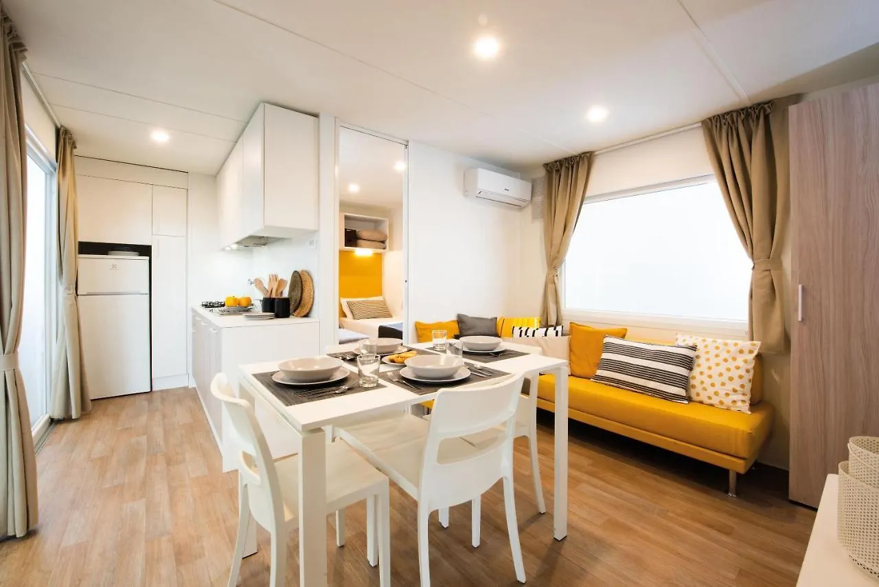 Kompleks wypoczynkowy Mobile Homes Bijela Uvala Vacanceselect Poreč