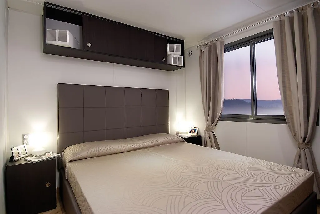 Mobile Homes Bijela Uvala Vacanceselect Poreč